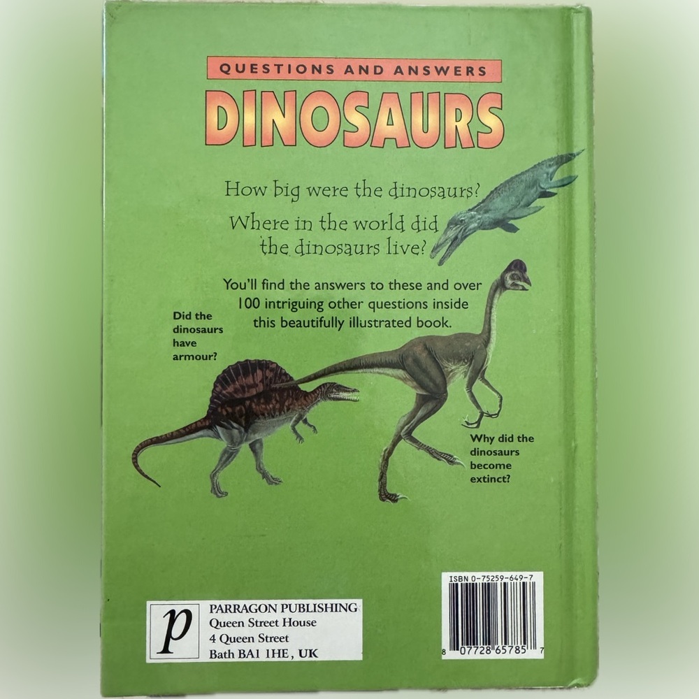 QUESTIONS & ANSWERS DINOSAURS Written by Dan Abnett & Illustrated by Nik Vincent - Picture 2 of 6